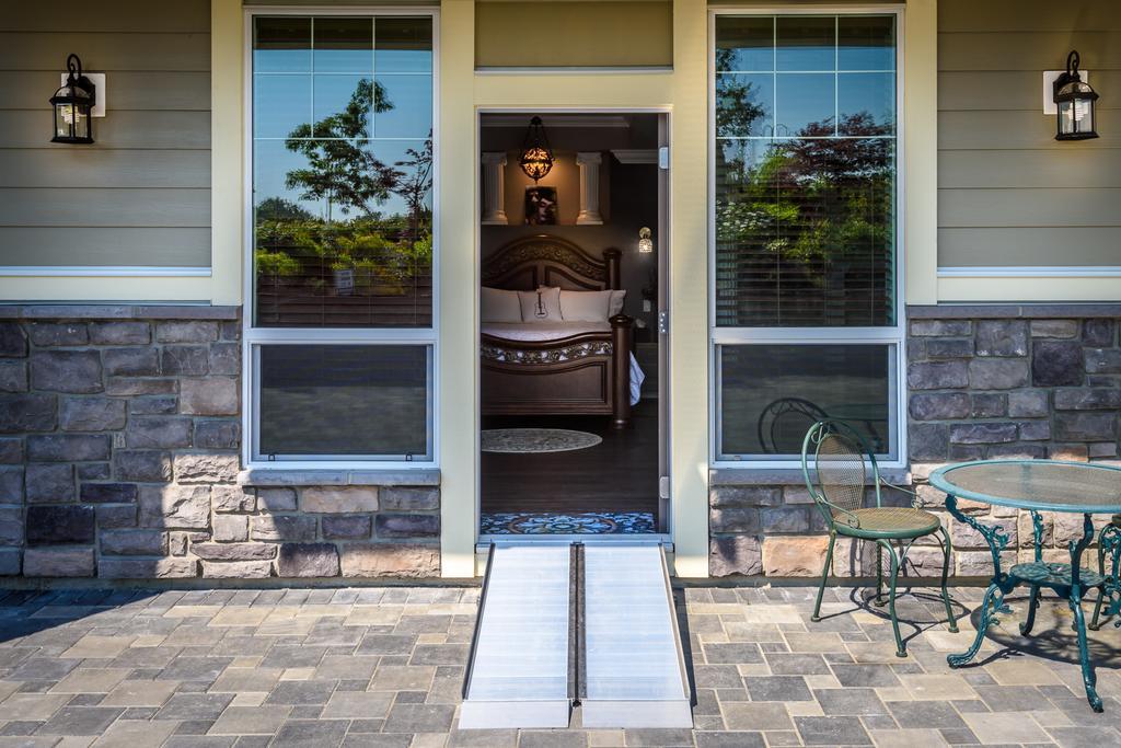 Brookside Inn Boutique Hotel Abbotsford Exteriér fotografie